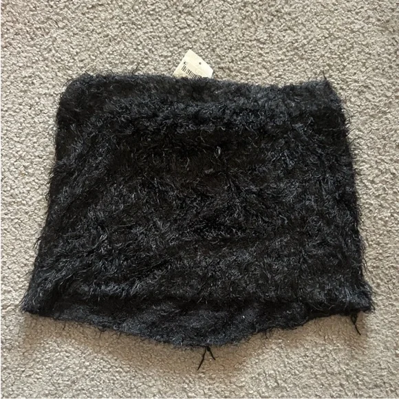 CAFE FORGOT × Shawna Wu Petals Feather Chenille Knit Miniskirt